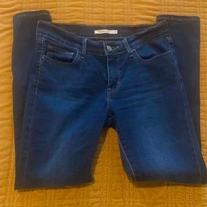 Dark wash Levi 710 super skinny jeans 28 x 28